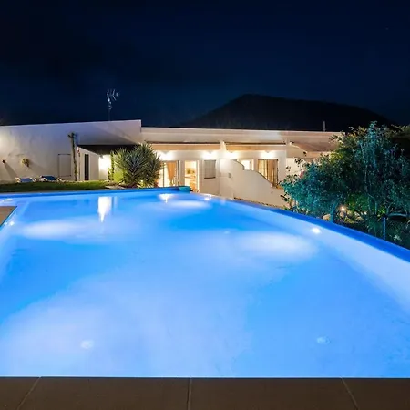 Vivienda Turistica Los Naranjos 2 *